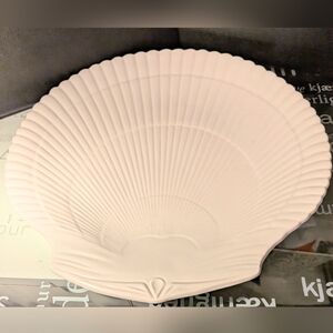 Wedgwood Of Eustria And Barlestone White Shell Dinnerware Large Serving Plate